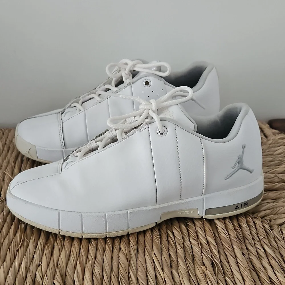 Nike Air White Jordan Sneakers 6Y